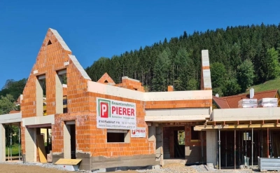 Bauausführung, Ziegel Rohabu mit Pierer Bautafel